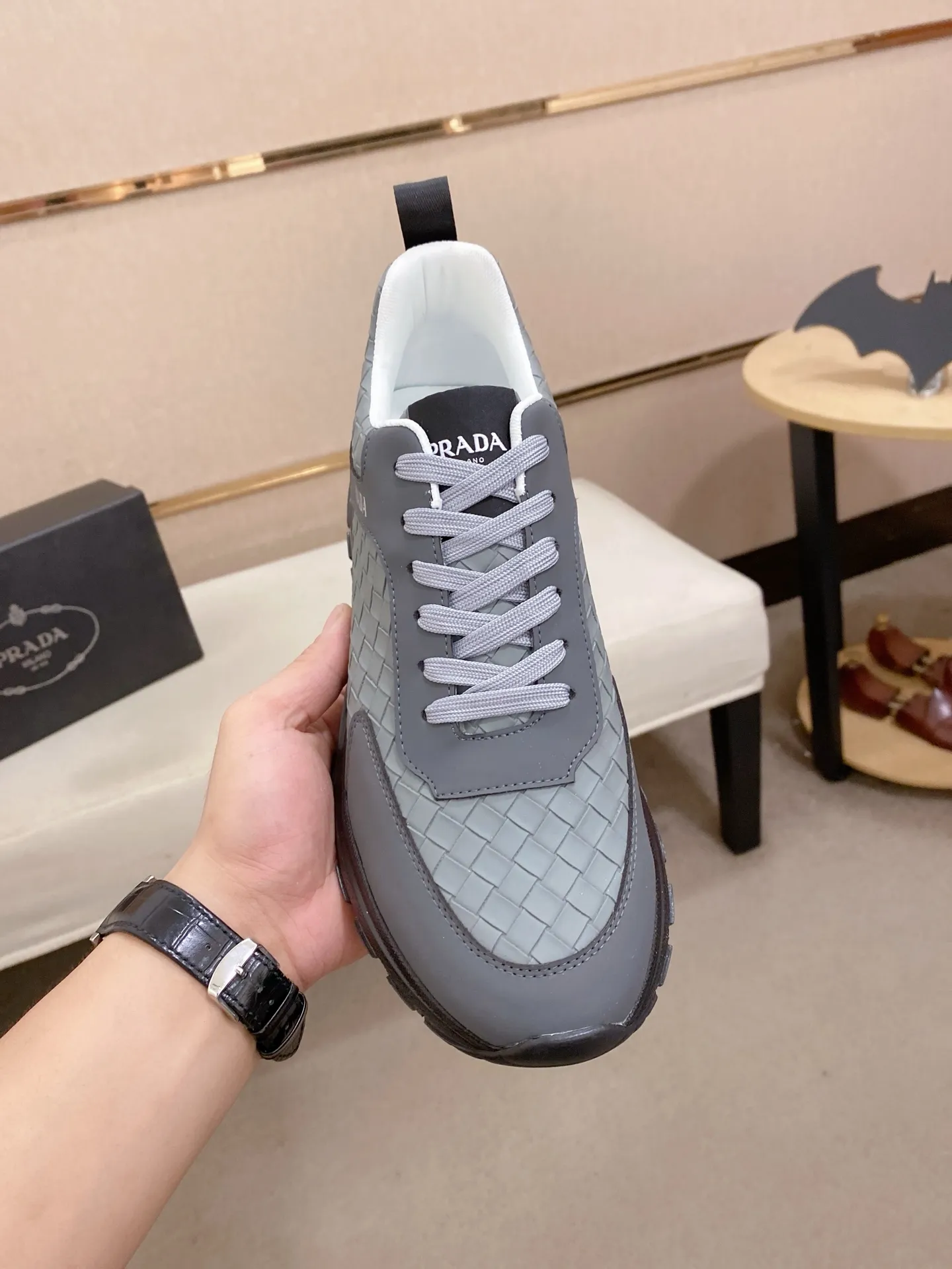 Men's men's shoes💰: 440💰[Prada～Prada] Trendy new styles are on the market. Same style as the official website. Counter quality. Original version. [Strong] [Strong] Imported selected first-layer cowhide. Comfortable and breathable sheepskin lining, fine workmanship, upper layer made of 100% pure cowhide, original last shape, comfortable on the feet, shoe sizes 38 to 44